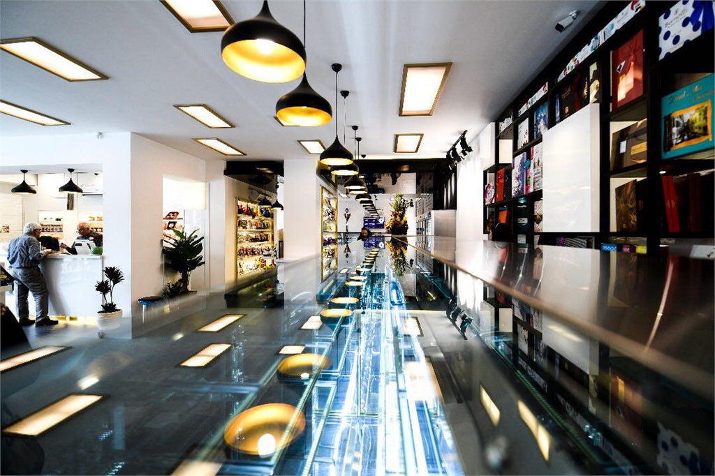 هنر gallery 4