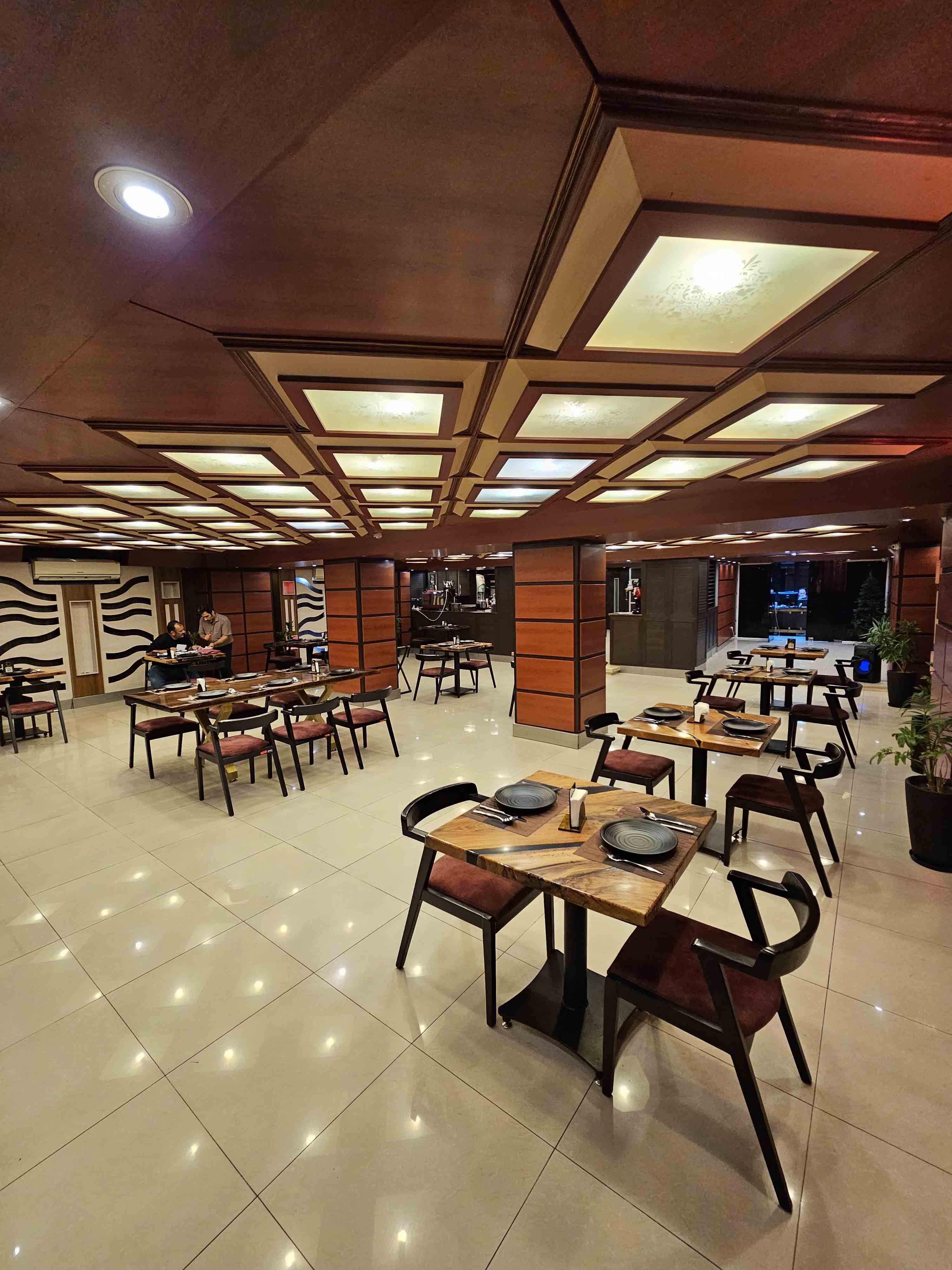کافه رستوران رد لاین gallery 5